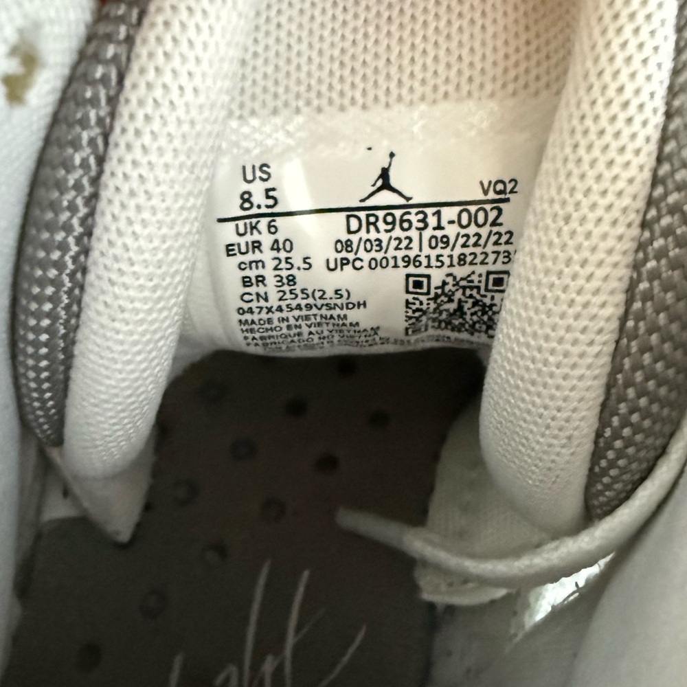 Nike Jordan Women's Jumpman Two Trey Basketball Shoe gray - Picture 4 of 4
